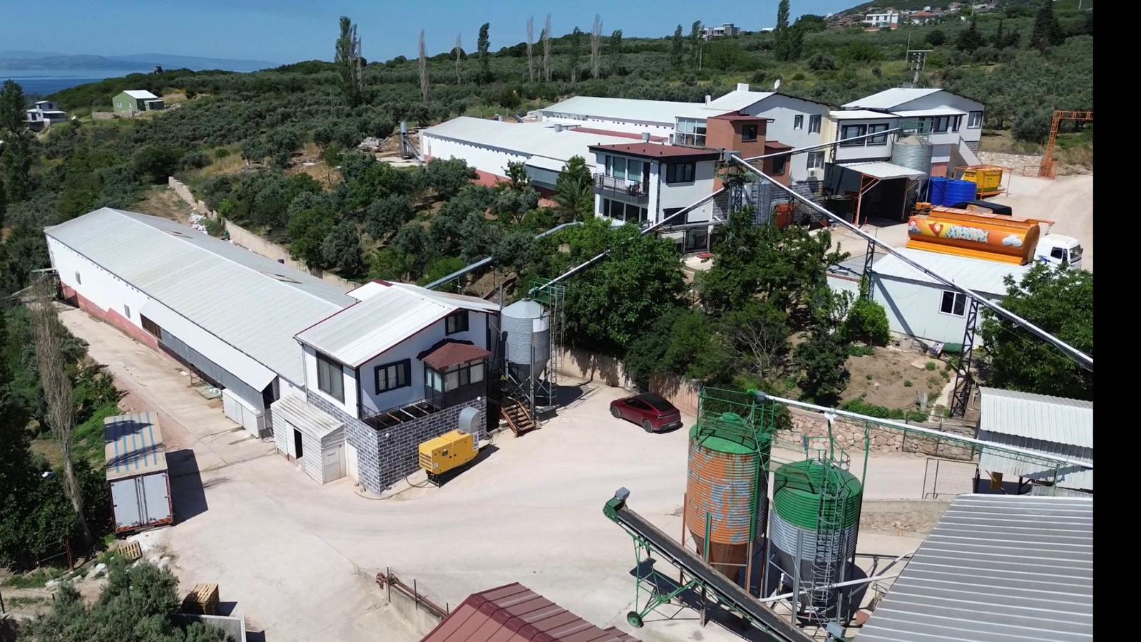 Tesis ve yem siloları